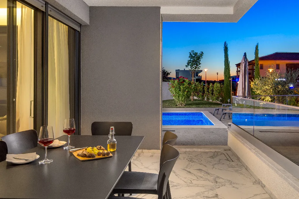 Malinska (Krk) 2-Bedroom Apartment with Private Pool