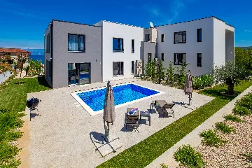 Malinska (Krk) 2-Bedroom Apartment with Private Pool