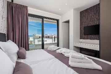 Malinska (Krk) 2-Bedroom Apartment with Private Pool