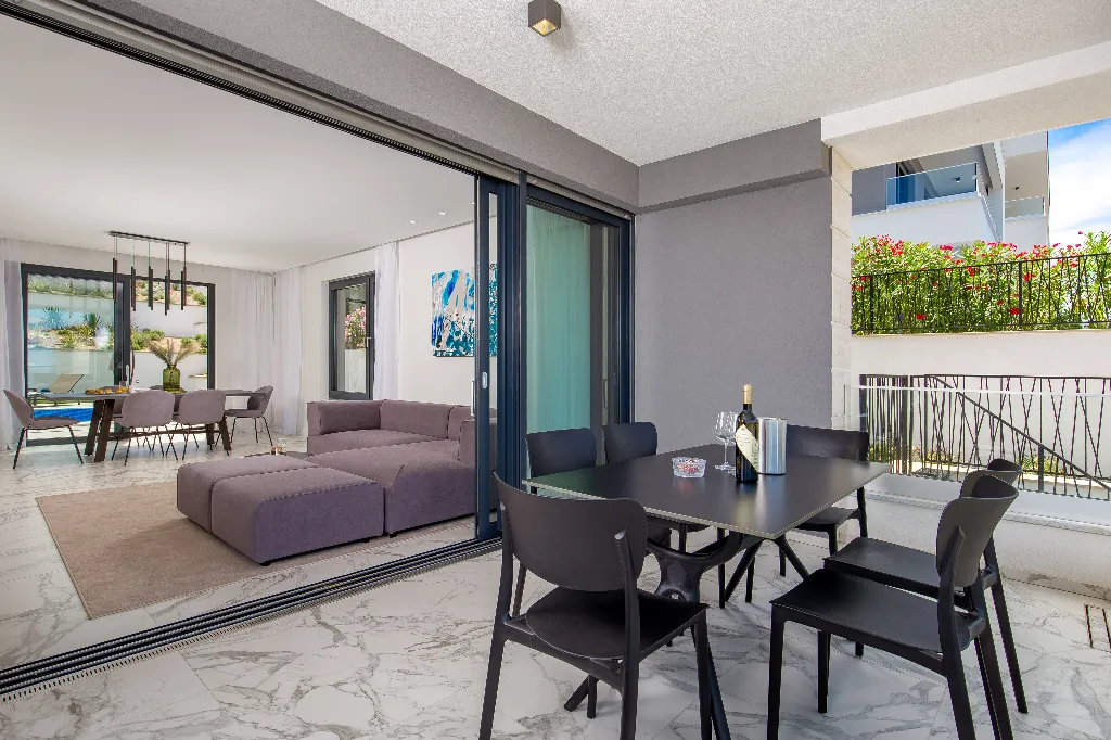Malinska (Krk) 2-Bedroom Apartment with Private Pool