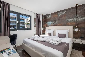 Apartment with Sea View & Balcony in Malinska (Krk)