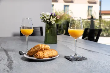 Apartment with Sea View & Balcony in Malinska (Krk)