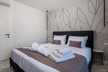 2-Bedroom Apartment with Sea-View Balcony in Malinska