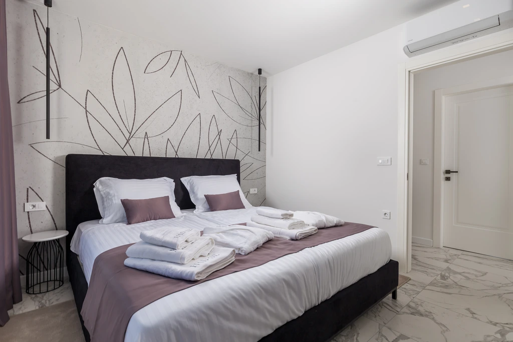 2-Bedroom Apartment with Sea-View Balcony in Malinska