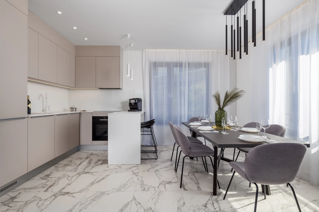 2-Bedroom Apartment with Sea-View Balcony in Malinska
