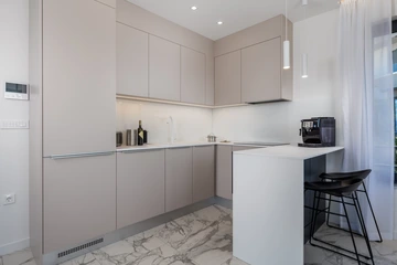 2-Bedroom Apartment with Sea-View Balcony in Malinska