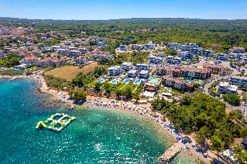 2-Bedroom Apartment with Sea-View Balcony in Malinska