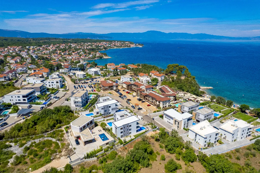 2-Bedroom Apartment with Sea-View Balcony in Malinska