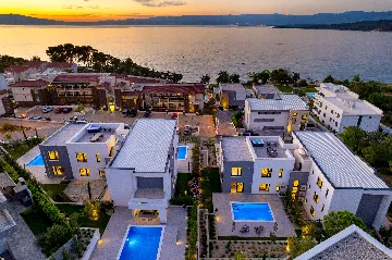 2-Bedroom Apartment with Sea-View Balcony in Malinska