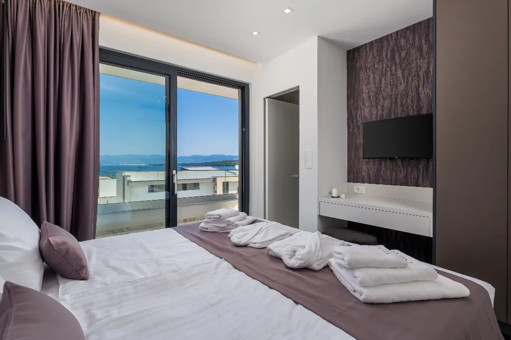 2-Bedroom Apartment with Sea-View Balcony in Malinska