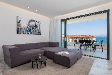 2-Bedroom Apartment with Sea-View Balcony in Malinska