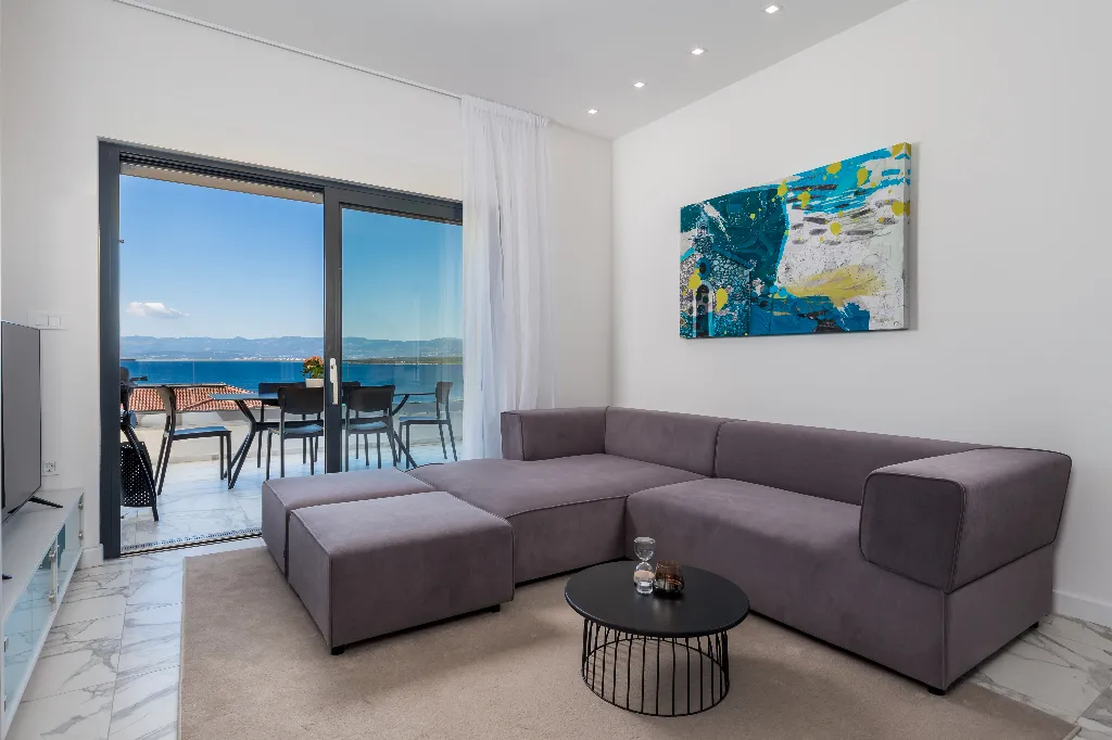 Penthouse Apartment with Sea-View Whirlpool in Malinska