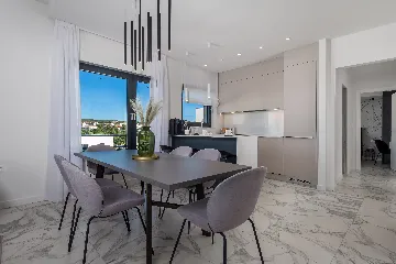 Penthouse Apartment with Sea-View Whirlpool in Malinska