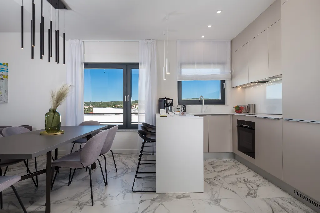 Penthouse Apartment with Sea-View Whirlpool in Malinska