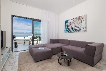 Penthouse Apartment with Sea-View Whirlpool in Malinska