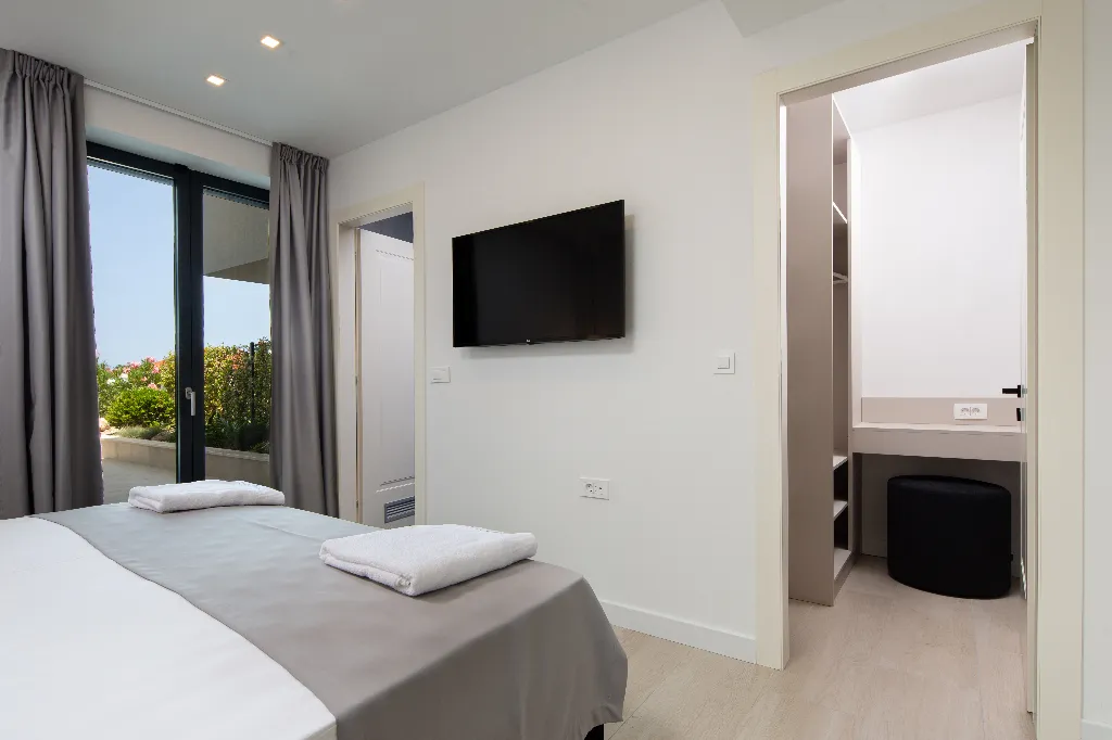 2-Bedroom Apartment in Malinska (Krk) for 5 Guests