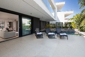 2-Bedroom Apartment in Malinska (Krk) for 5 Guests