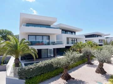 Malinska (Krk) Sea View Apartment for 7 Guests