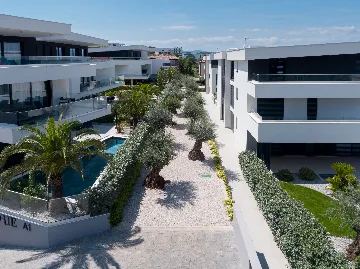 Malinska (Krk) Sea View Apartment for 7 Guests