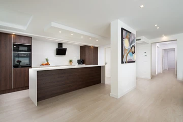 4-Bedroom Apartment with Jacuzzi Terrace, Malinska