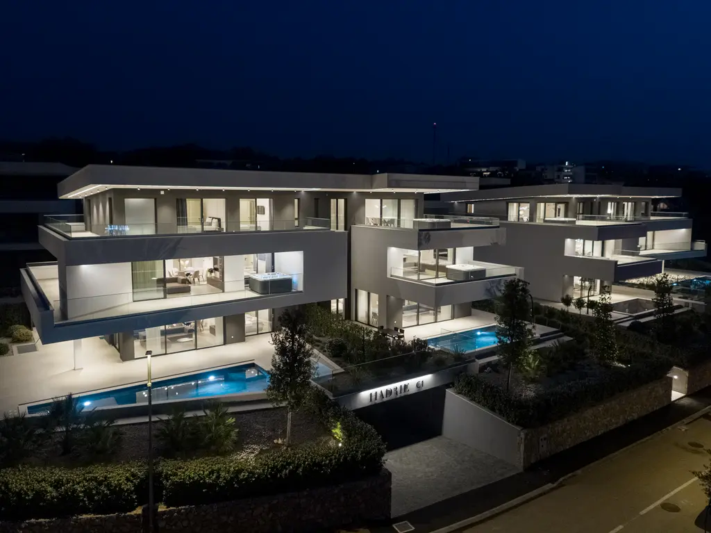 3-Bedroom Apartment in Malinska for Up to 7 Guests