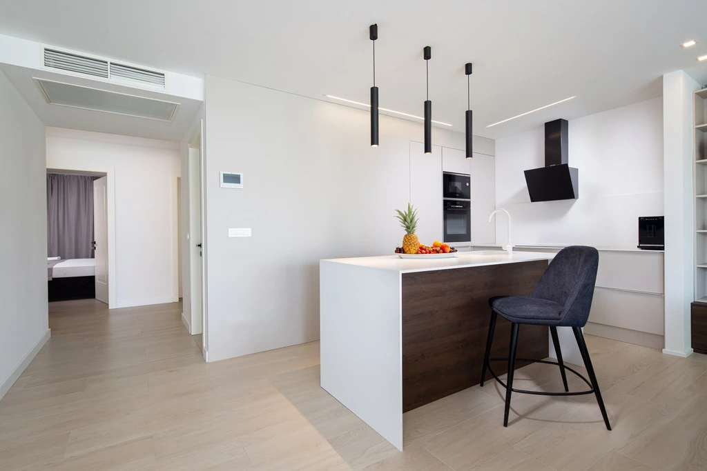 Malinska (Krk) Apartment for 7 with Private Jacuzzi