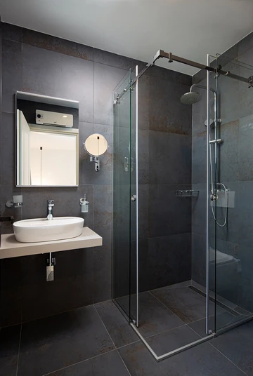 Malinska (Krk) Apartment for 7 with Private Jacuzzi