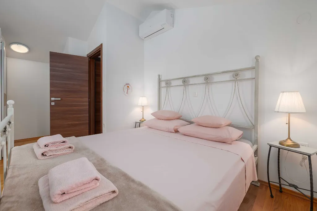 Villa with Private Pool in Sveti Ivan Dobrinjski (Krk)