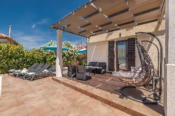 Villa with Private Pool in Sveti Ivan Dobrinjski (Krk)