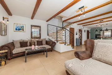 Villa with Private Pool in Sveti Ivan Dobrinjski (Krk)