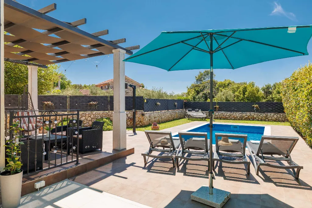 Villa with Private Pool in Sveti Ivan Dobrinjski (Krk)