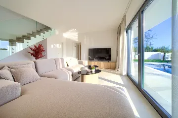 4-Bedroom Villa in Linardici (Krk) with Private Pool