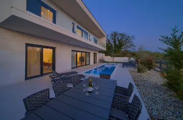 4-Bedroom Villa in Linardici (Krk) with Private Pool