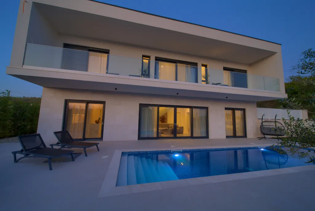 4-Bedroom Villa in Linardici (Krk) with Private Pool