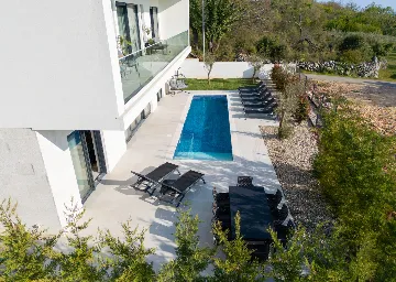 4-Bedroom Villa in Linardici (Krk) with Private Pool