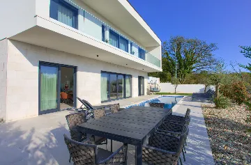 4-Bedroom Villa in Linardici (Krk) with Private Pool