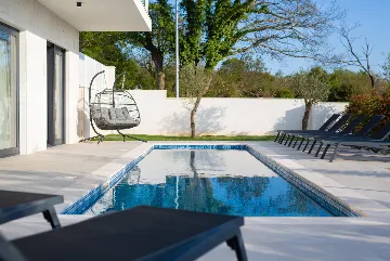 4-Bedroom Villa in Linardici (Krk) with Private Pool