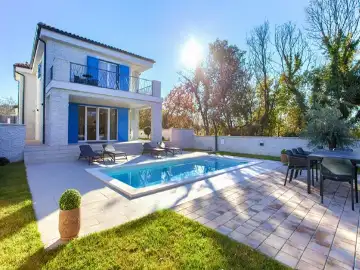 Modern Villa in Malinska on Krk for 12