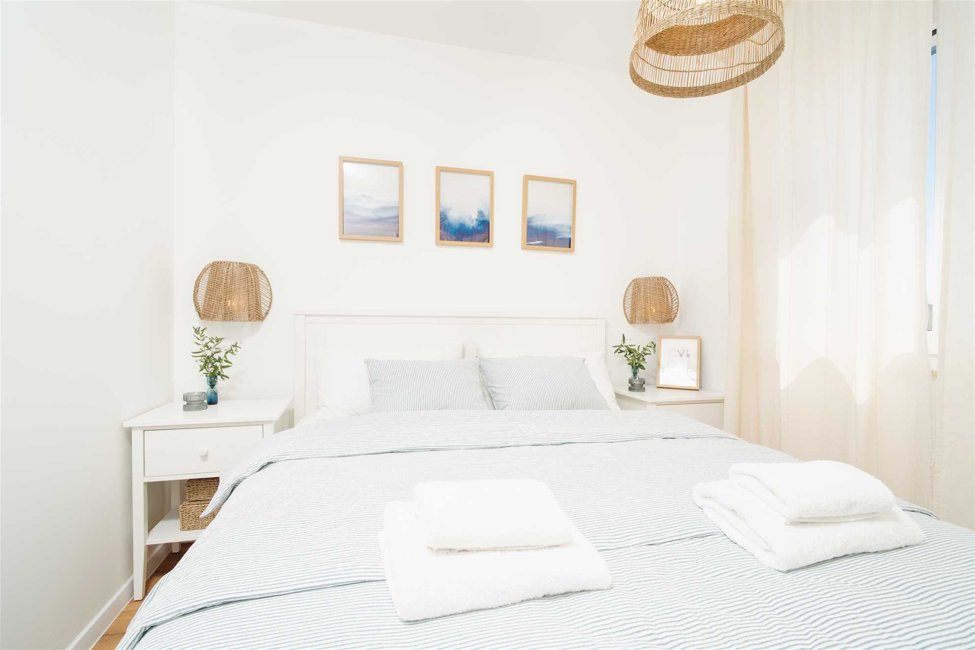 Villa Galeb - Spacious Family Apartment with Rooftop Terrace and Panoramic Sea View