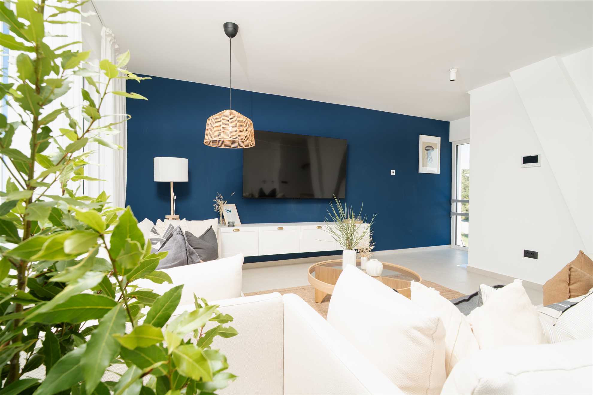 Villa Galeb - Spacious Family Apartment with Rooftop Terrace and Panoramic Sea View