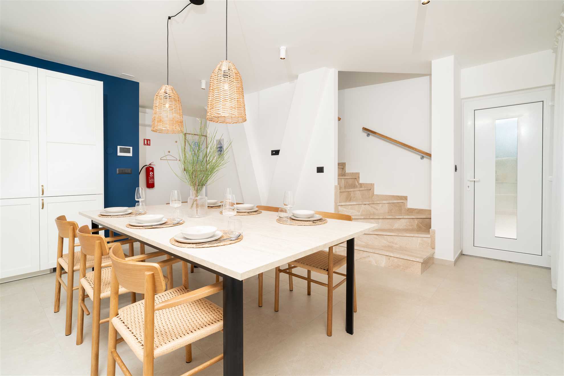 Villa Galeb - Spacious Family Apartment with Rooftop Terrace and Panoramic Sea View
