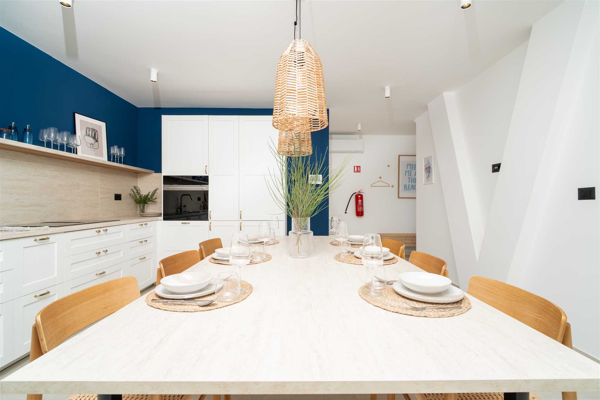 Villa Galeb - Spacious Family Apartment with Rooftop Terrace and Panoramic Sea View