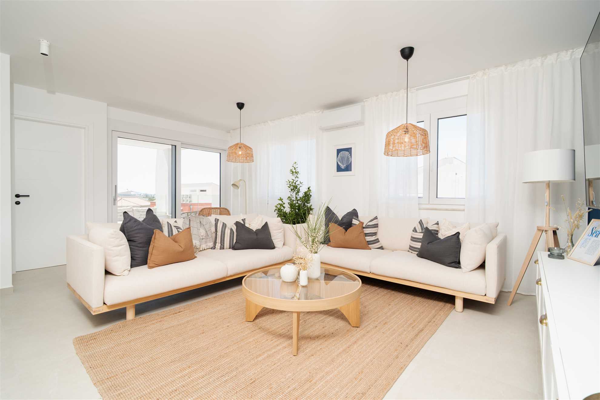 Villa Galeb - Spacious Family Apartment with Rooftop Terrace and Panoramic Sea View