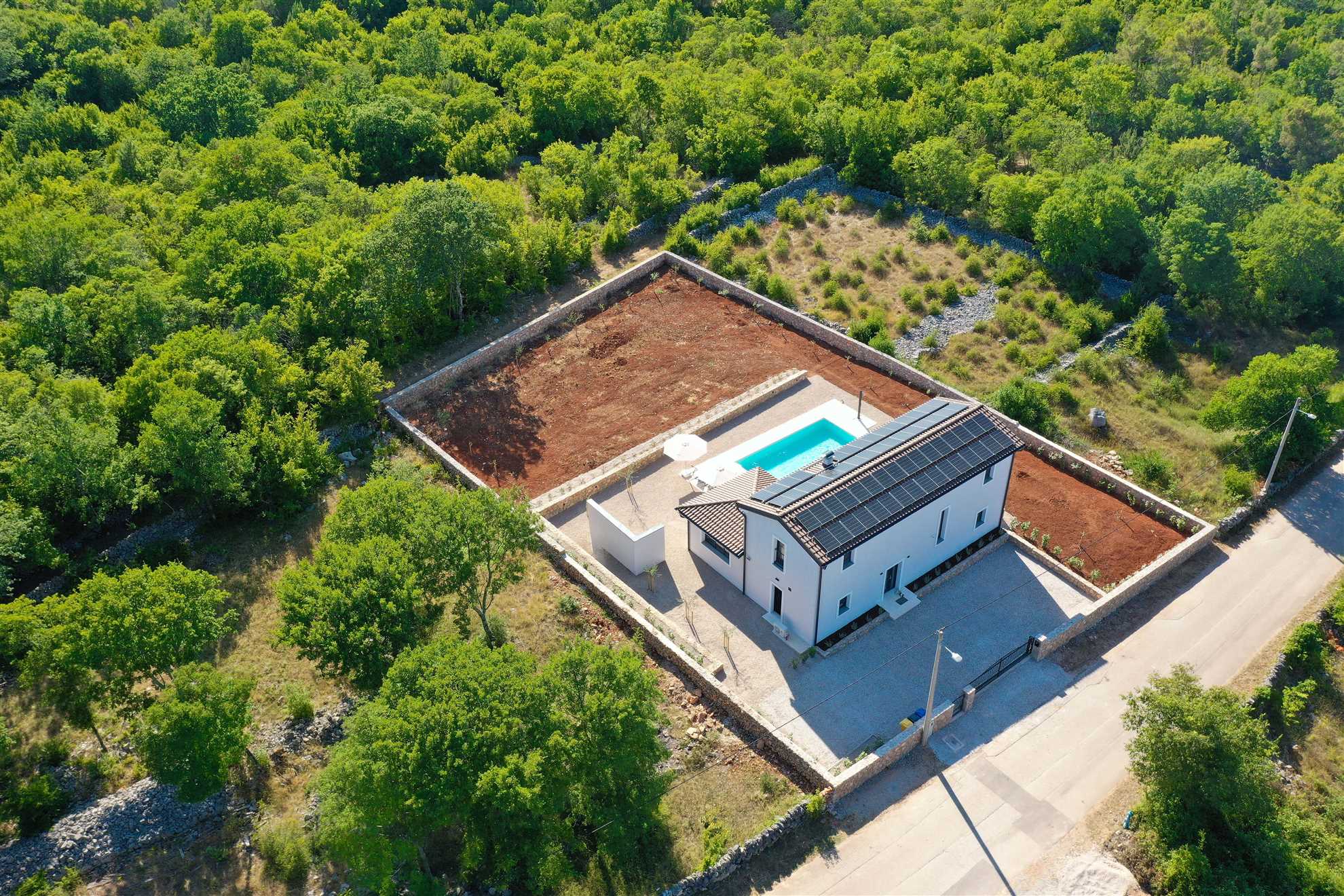 Moderna vila s privatnim bazenom na otoku Krku