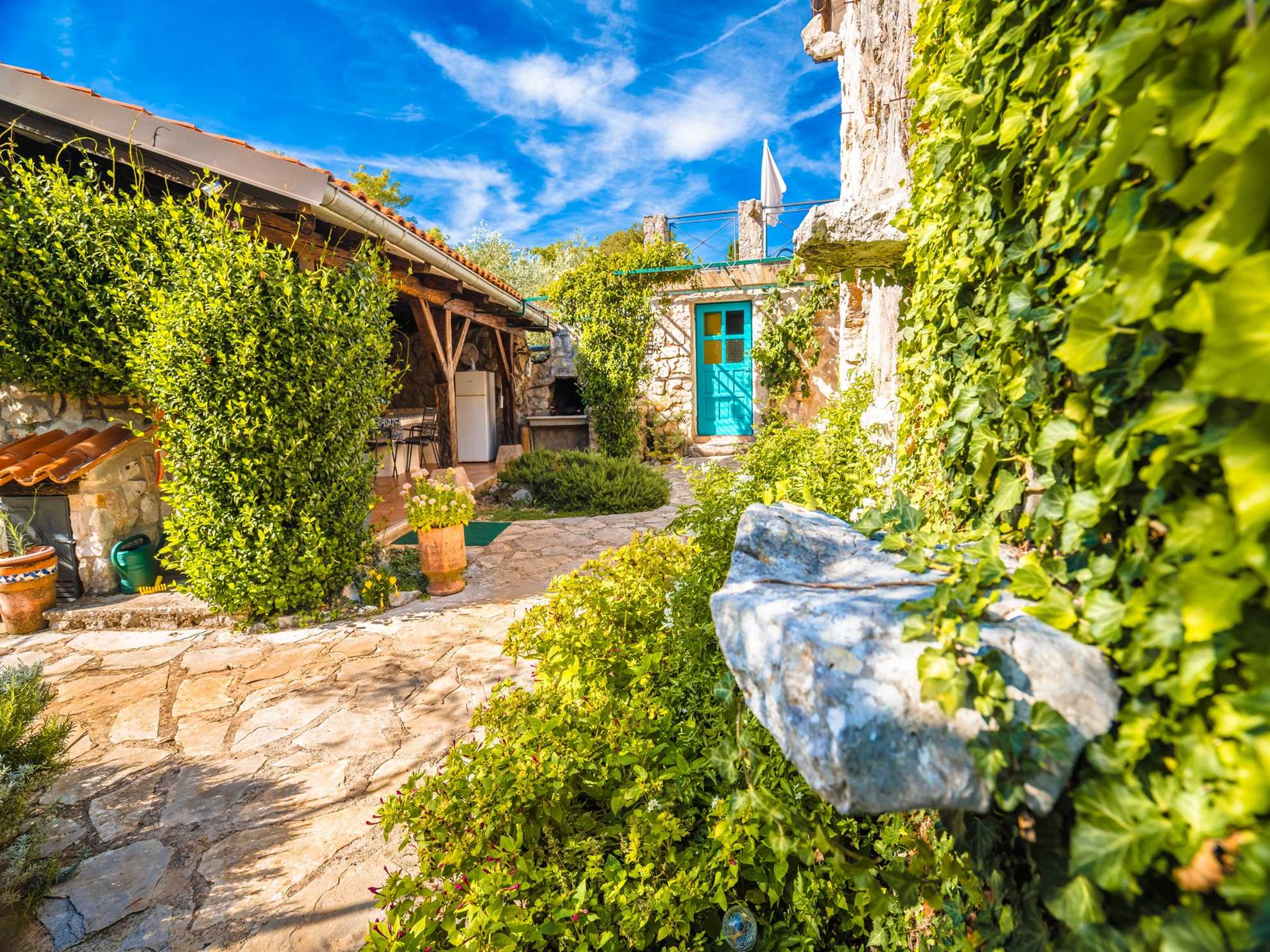 Villa Nana – Charming Stone Villa with Private Pool