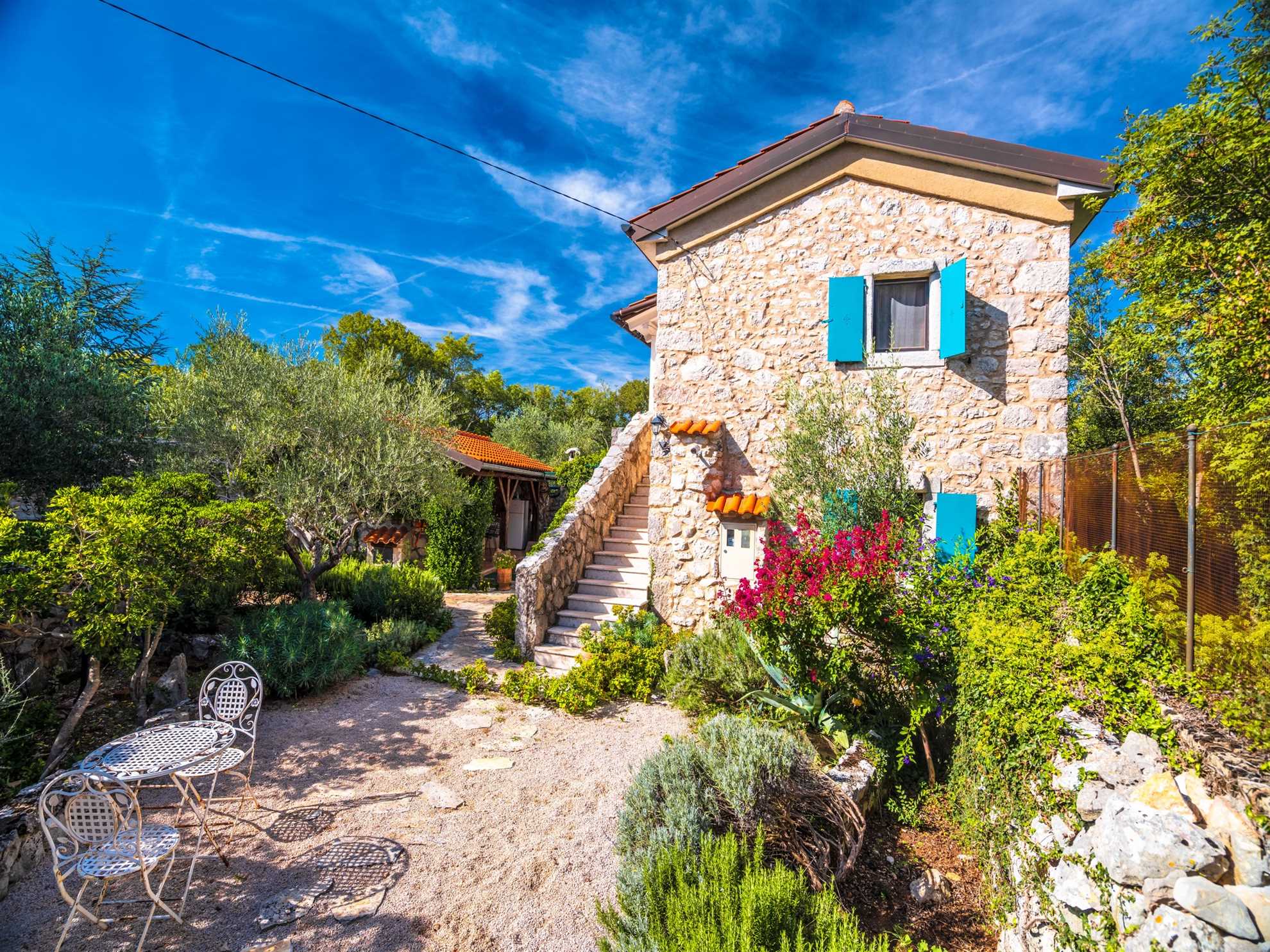 Villa Nana – Charming Stone Villa with Private Pool