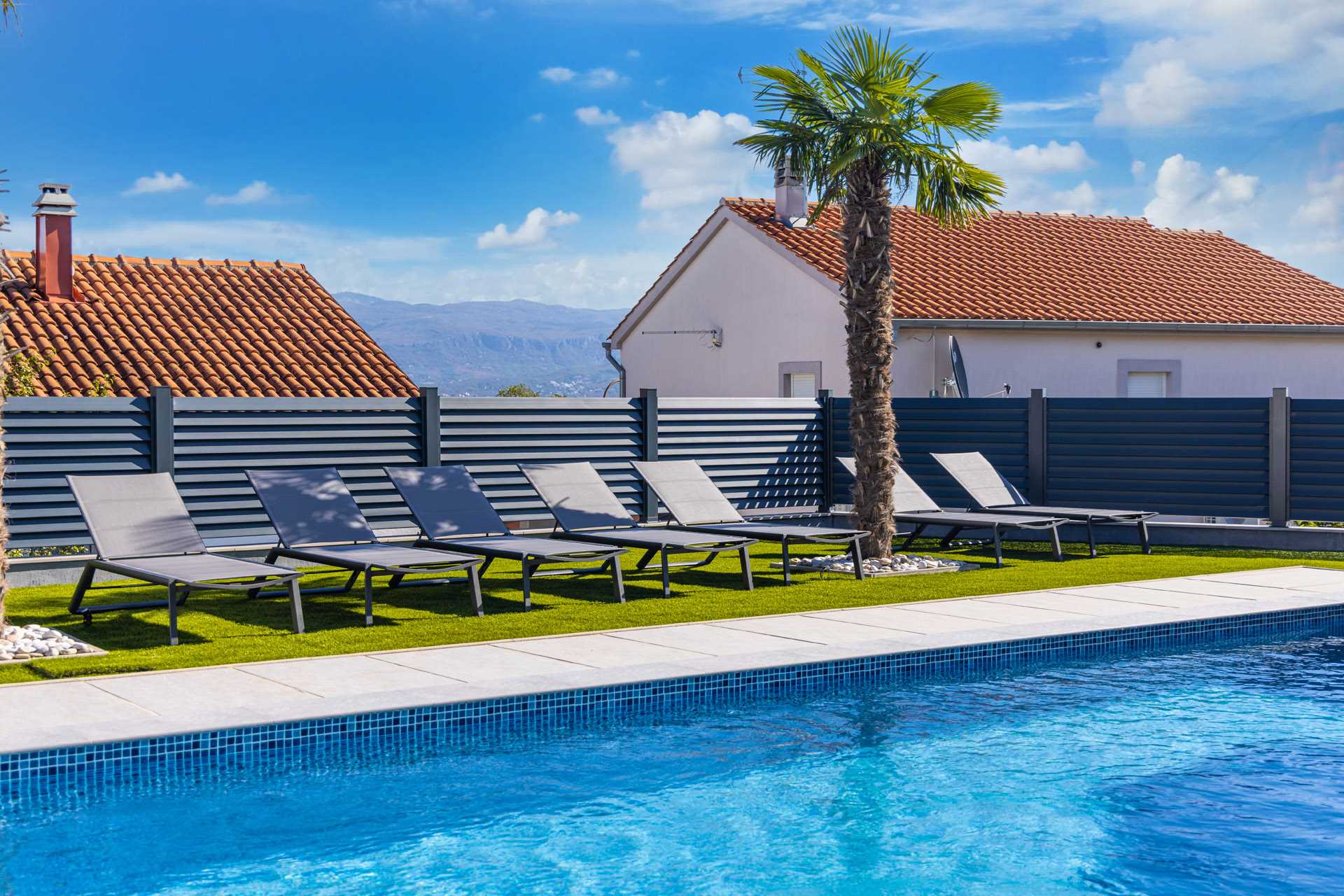 Villa Azur – Modern Villa with a Swimming Pool and Jacuzzi on the Island of Krk
