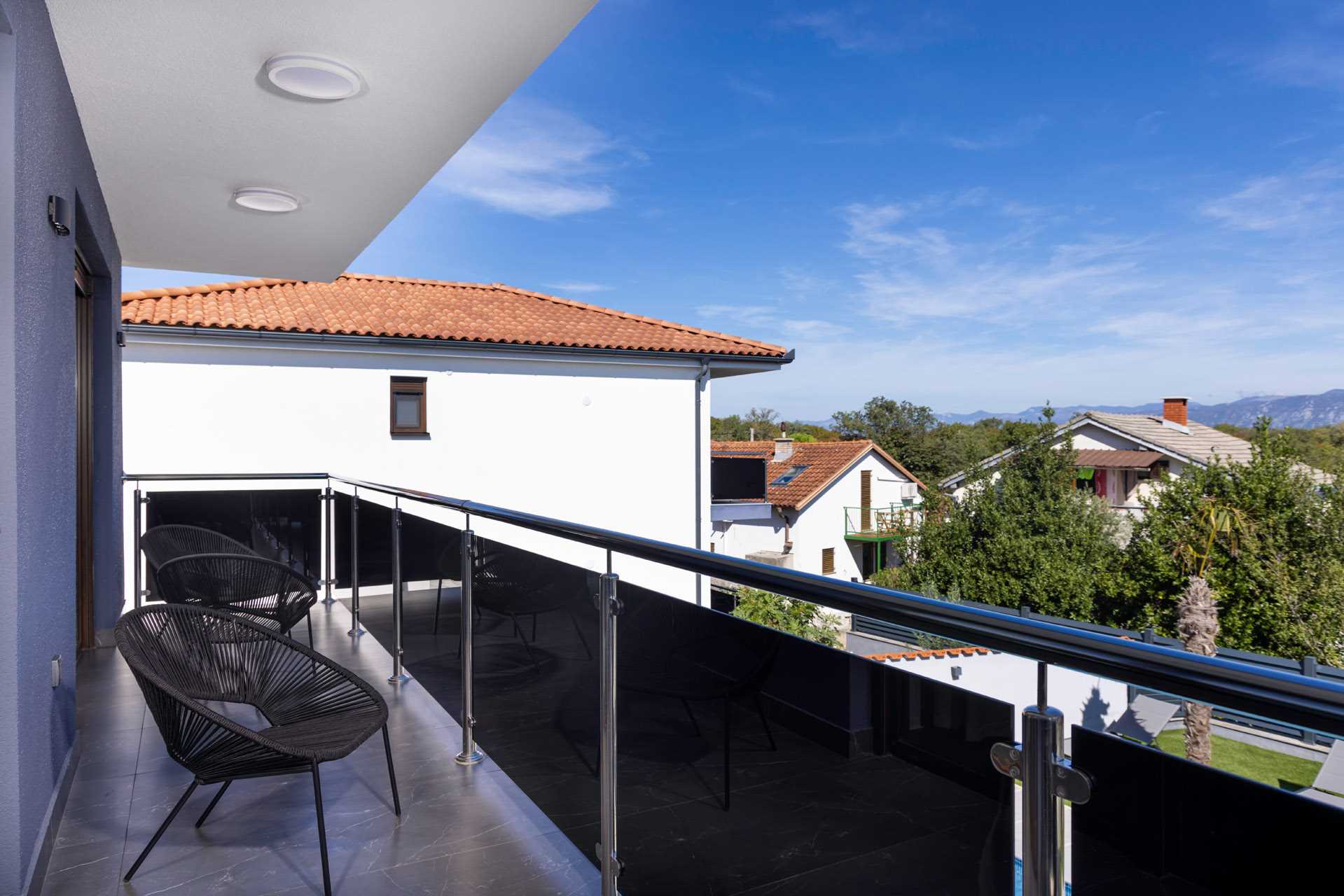 Villa Azur – Modern Villa with a Swimming Pool and Jacuzzi on the Island of Krk
