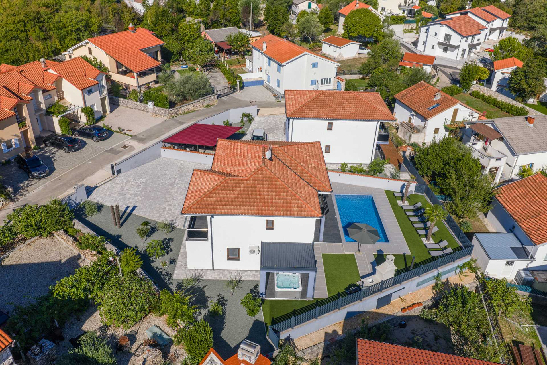 Villa Azur – Modern Villa with a Swimming Pool and Jacuzzi on the Island of Krk