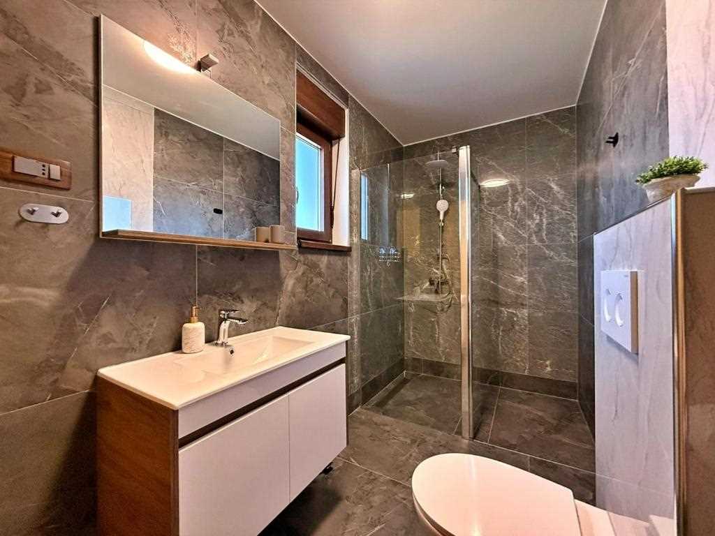 Villa Azur – moderna vila s bazenom i hidromasažnom kadom na otoku Krku